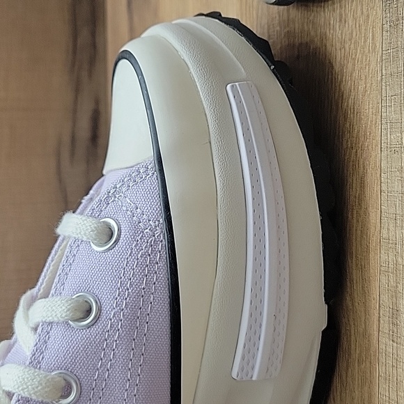 Converse High Top Brand new in the box no lid authentic. - Picture 11 of 16